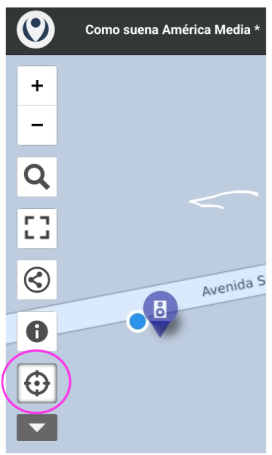 Captura de pantalla qué muestra elementos como zoom, buscar, pantalla completa, compartir, sobre y elmícono de localización en el mapa. Centrado en el mapa con un punto azul la localización del dispositivo en el mapa y a un lado un punto del mapeo sonoro.